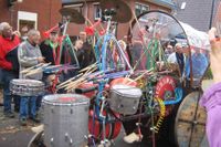 Straattheater boeken / inhuren : Drumband op Klompen